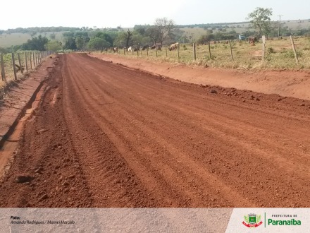Mais estradas s�o contempladas com servi�o de patrolamento e cascalhamento 