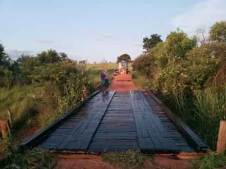 Ponte do Arismundo, no Córrego do Divisa, passa por reforma