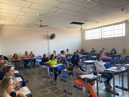 Vetores desenvolve palestra sobre prevenção e combate das Arboviroses e escorpiões