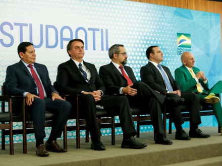 Conhece o novo ID Estudantil? Saiba mais sobre a carteirinha de estudante grátis