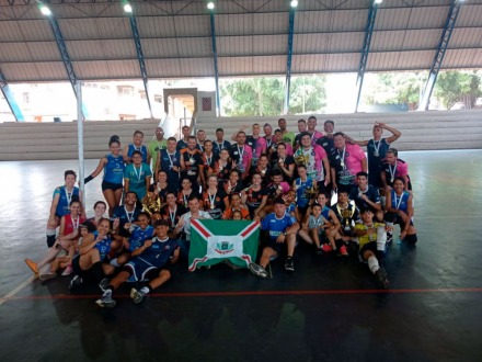 Equipe feminina de Paranaíba foi campeã da Liga MS de Volêi