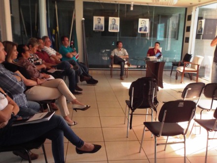 Consultor de Turismo auxilia na montagem de eventos na Costa Leste