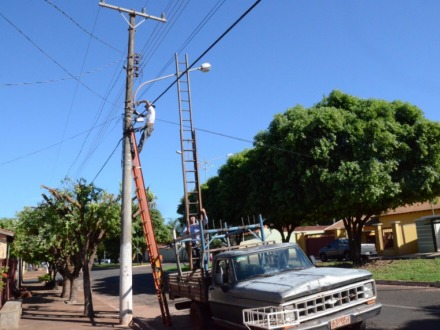 Prefeitura recupera ilumina��o na Get�lio Vargas