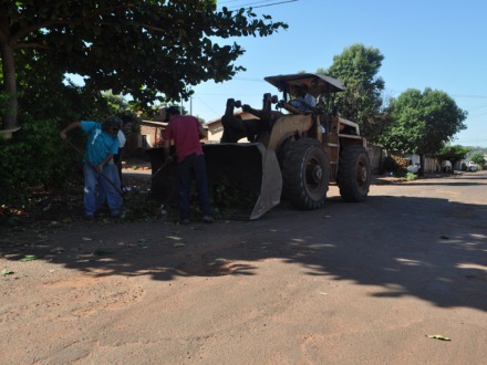 Limpeza de rua � realizada no Jardim Am�rica