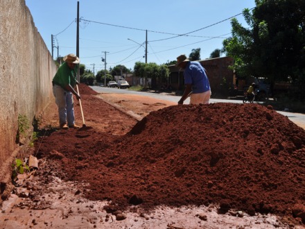 Tem in�cio constru��o de cal�ada no Lar de Idosos Santo Agostinho