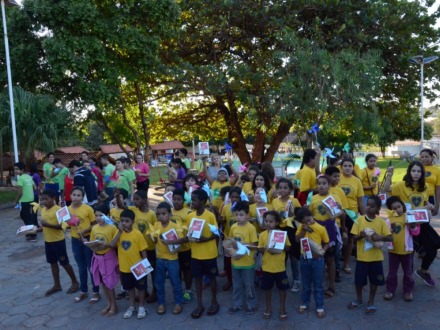 Assist�ncia realiza gincana com alunos de institui��es do munic�pio