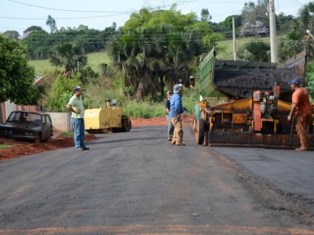 Rua no Jardim Am�rica II � pavimentada