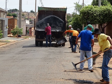 Avenida Para�ba recebe opera��o tapa-buracos