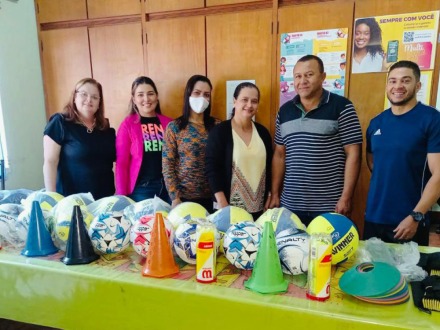 Prefeitura investe mais de R$ 80 mil em materiais esportivos para as instituições de ensino