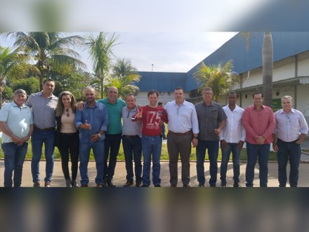 Pais & Filhos apresenta fábrica para gestão municipal de Paranaíba