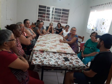 Idosas recebem orienta��o sobre import�ncia de pratica de atividades f�sicas na terceira idade