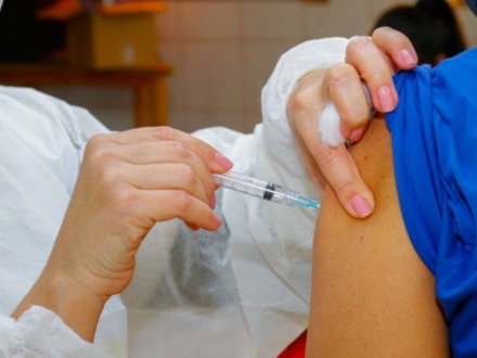 Paranaíba inicia campanha de vacinação contra o HPV
