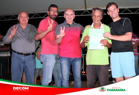 PREFEITURA EM A&Ccedil;&Atilde;O - Entrega de escrituras para moradores da Vila Militar