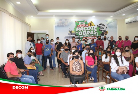 Prefeitura de Parana&iacute;ba d&aacute; posse para novos concursados