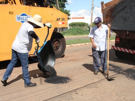 Prefeitura deu início à operação tapa-buracos