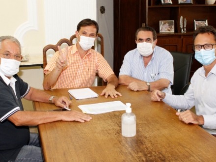 Prefeitura pretende voltar com projeto de implantes dentários