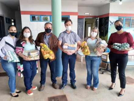 Paranaíba fez entrega de mais de 3 mil kits alimentação para creches e escola