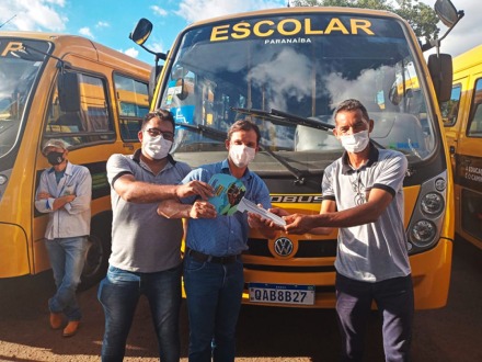 Paranaíba recebeu dois ônibus do programa “Caminho da Escola”