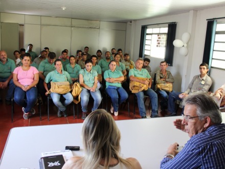 Prefeitura repassa incentivo financeiro aos agentes de endemias