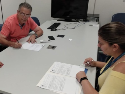 Prefeito Ronaldo assina mais de R$2,6 milhões em convênios para asfalto