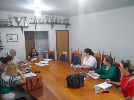 Parceria entre Prefeitura e Sindicato Rural leva a��o de sa�de a distritos 