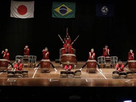 Grupo Akai Ryu Taiko de Santa F� do Sul na programa��o de  Natal 