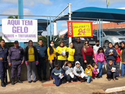 Demutran realiza ação pela Campanha Maio Amarelo