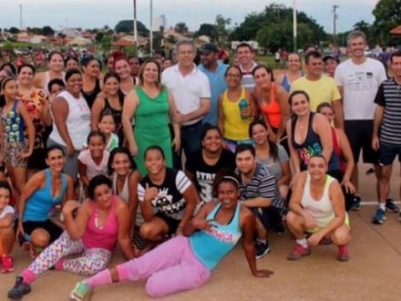 Prefeitura reinicia aulas gratuitas de Zumba no Espelho D��gua