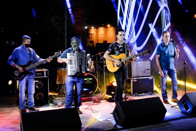 Live Solidária - Sexta Live Solidária - Sexta