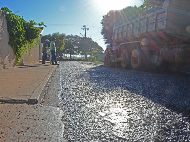 Rua F recebeu trabalho de recapeamento