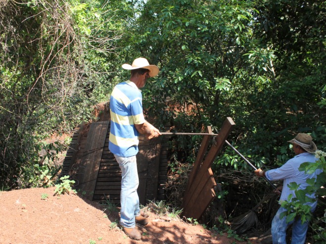 Prefeitura inicia reforma de ponte na regio do Cativa Prefeitura inicia reforma de ponte na regio do Cativa