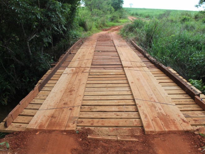 Ponte na regi�o do Irara � reformada
