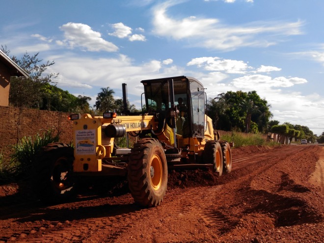 Prefeitura realiza prepara��o para asfalto na Maria C�ndida