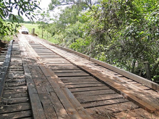Prefeitura reforma ponte na �Regi�o do Figueira�