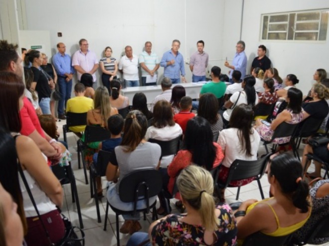 Munic�pio d� posse para 57 servidores aprovados em concurso
