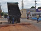 Rua Cassil�ndia recebe servi�os de tapa-buraco 