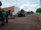 Prefeitura realiza opera��o tapa-buracos no Santo Antonio
